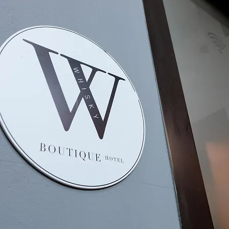 Boutique Whisky 3* ティラナ