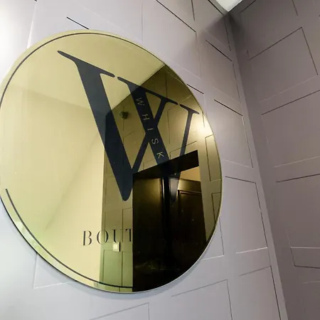 Boutique Whisky ホテル 3*