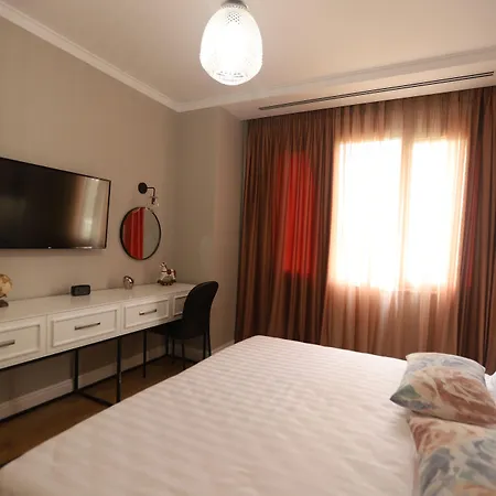 Hotell Boutique Whisky Tirana