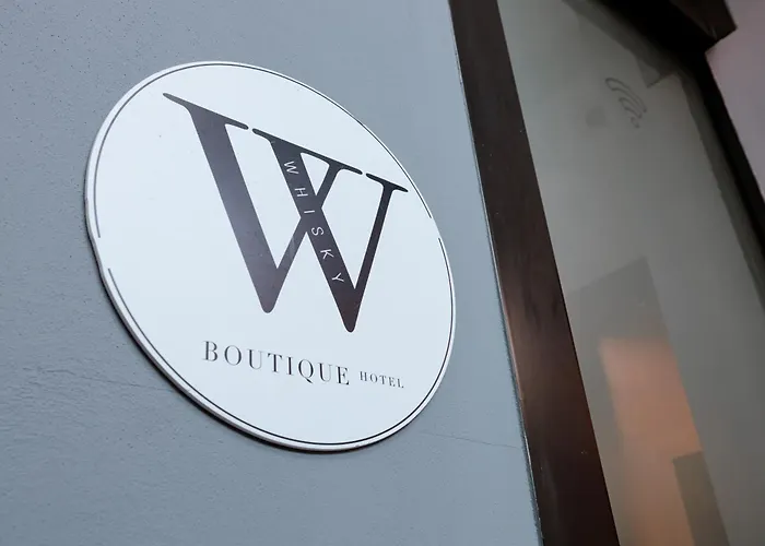 Boutique Whisky 3* Tirana