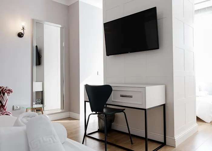 Boutique Whisky 3* Tirana